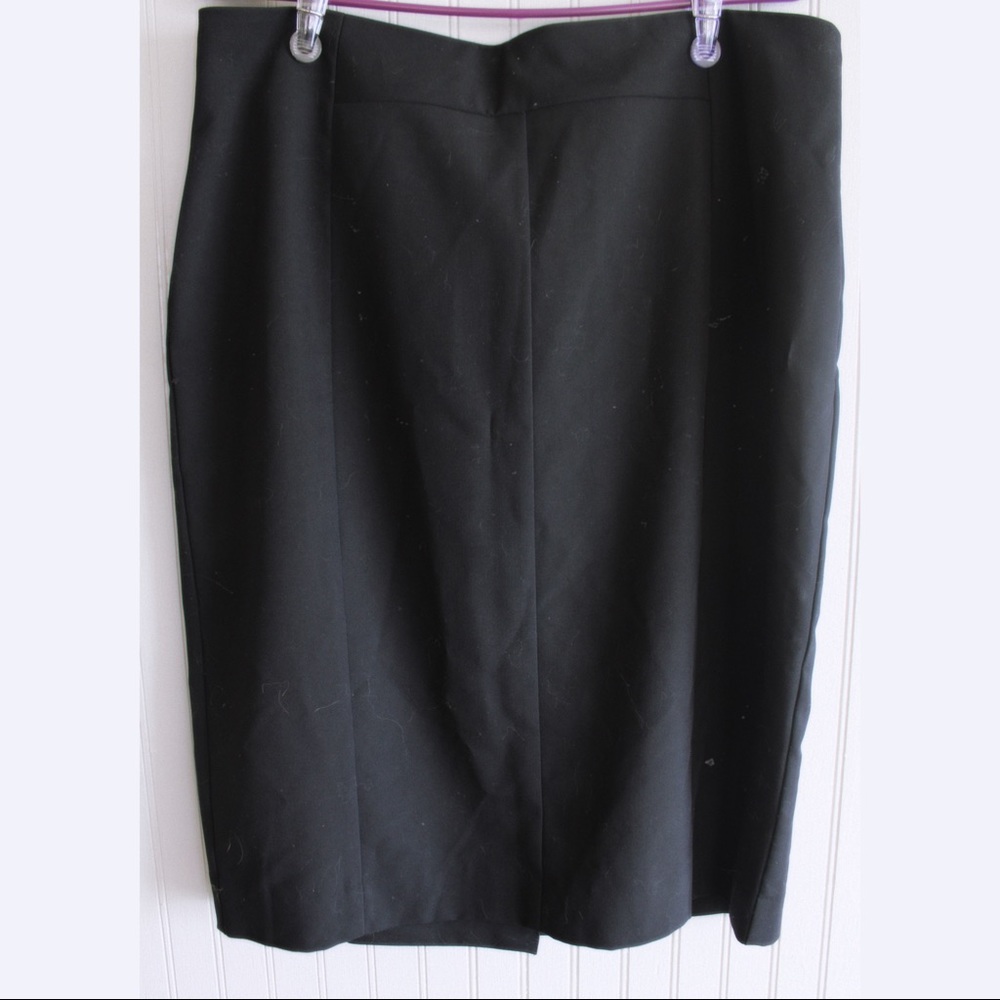 Black pencil skirt